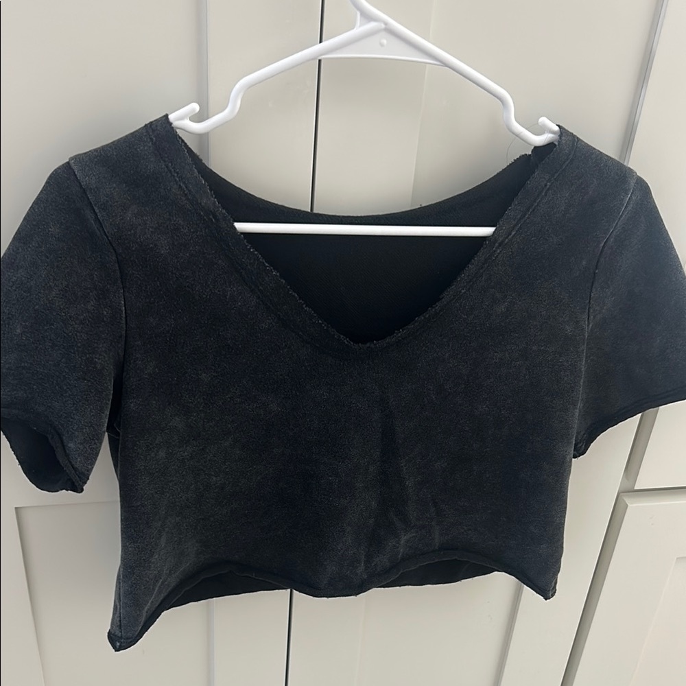 Black V-Neck Crop Top